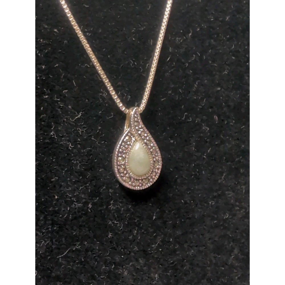 Vintage 925 NV Sterling Silver Jade Marcasite Teardrop Pendant 10" Necklace - Picture 2 of 11